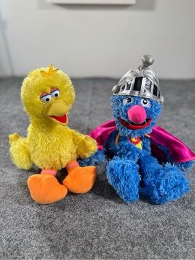 Super Grover Plush Cape Big Bird Sesame Street Pink Cape SeaWorld Busch Gardens